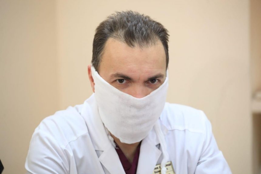 Нейрохирург из Иркутска Александр Семёнов стал Заслуженным врачом России
