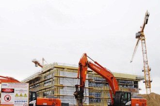 Новую школу с двумя бассейнами в Тулуне откроют в сентябре
