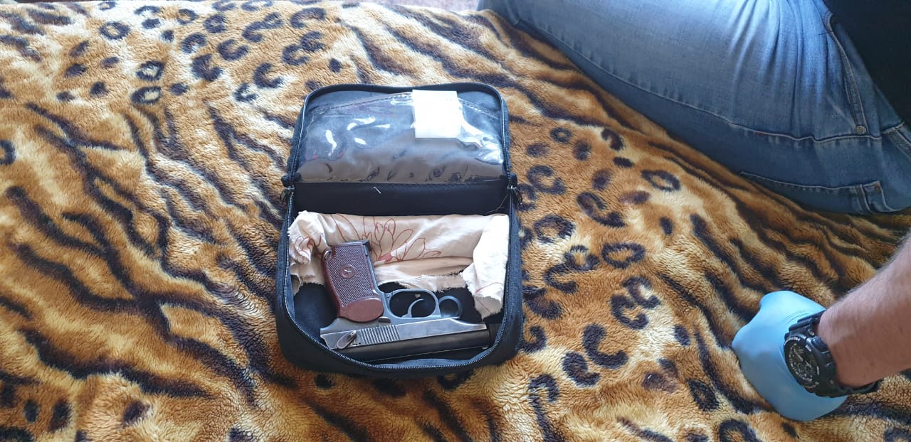 Стрелковое оружие и боеприпасы изъяли у братчан