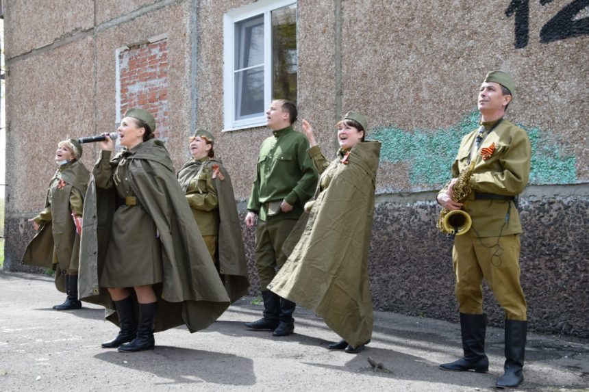Ветеранов войны поздравили в городах Иркутской области