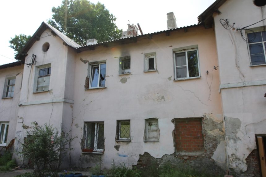 29 аварийных домов расселят в районе улицы Розы Люксембург в Иркутске