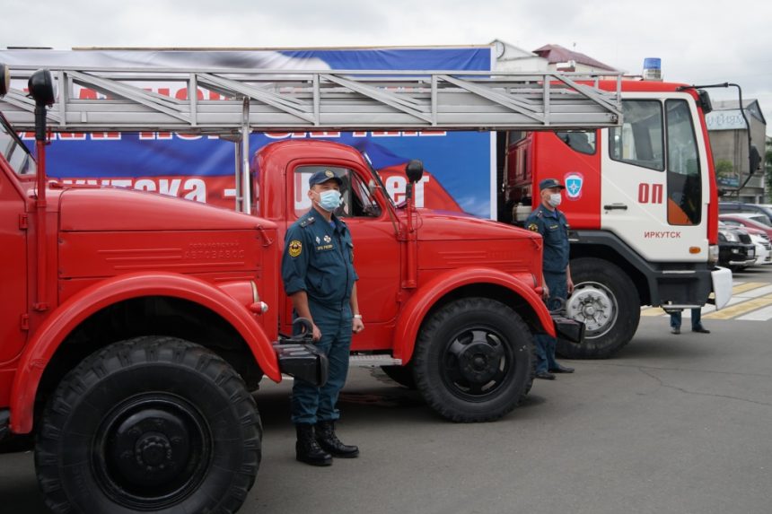 Автопробег, посвящённый 206-ой годовщине основания пожарной охраны, прошёл в Иркутске