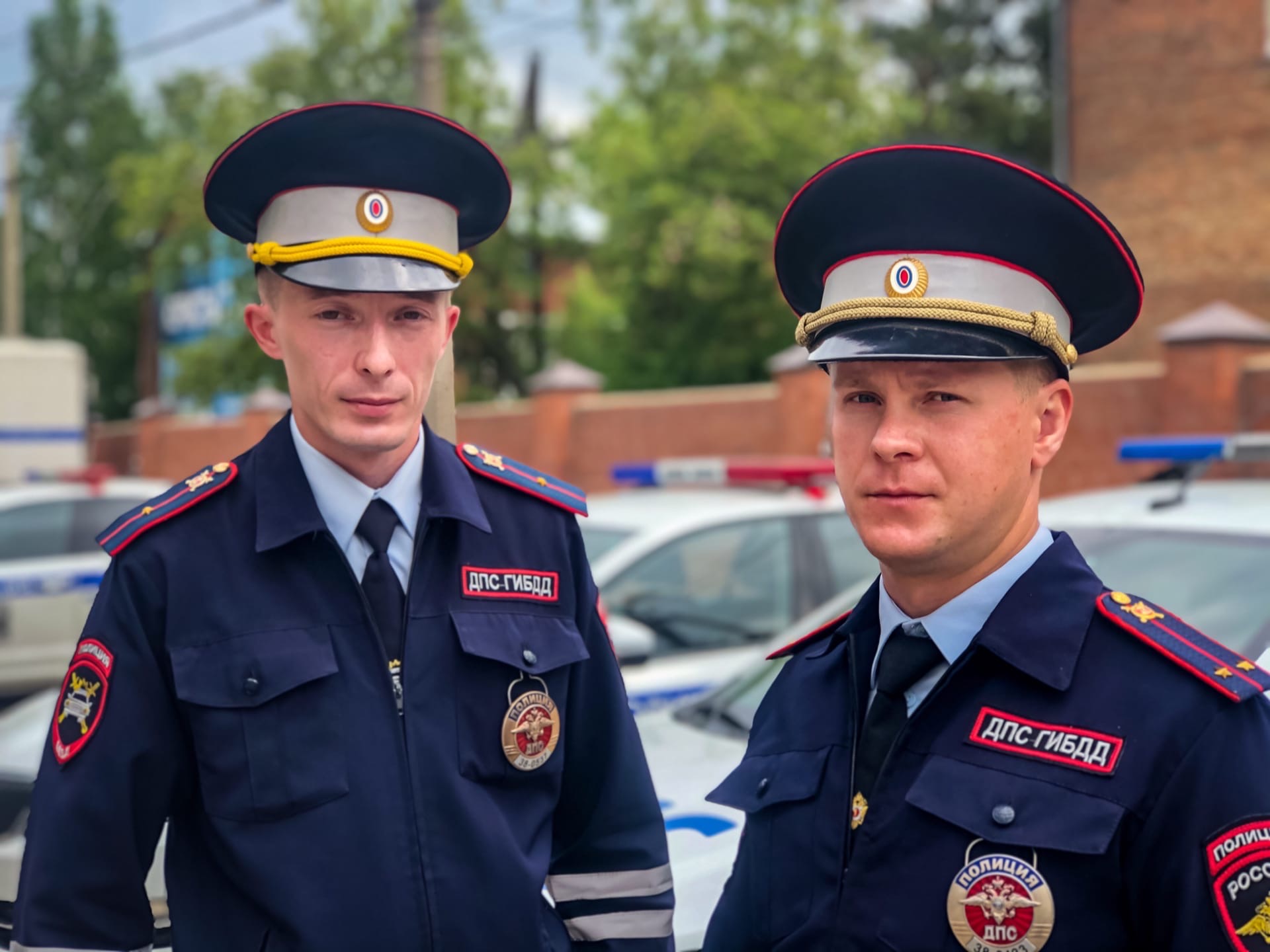 Полицейские помогли иркутянке догнать и задержать грабителя, похитившего ее украшения