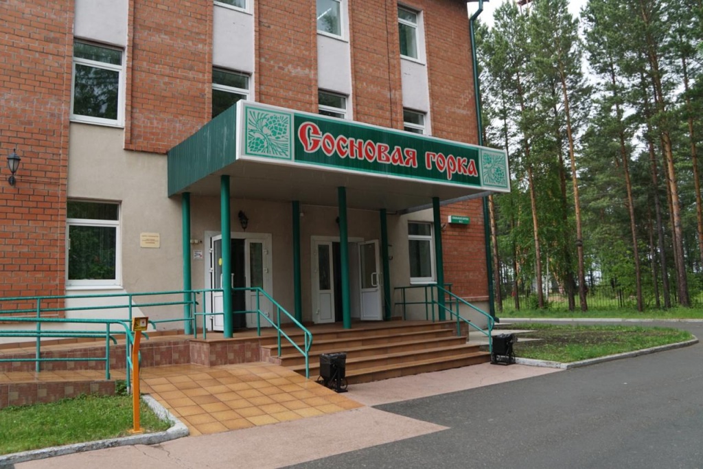 Строительство крытого манежа завершается в РЦ "Сосновая горка" Зиминского района