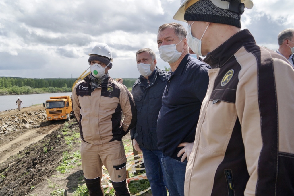 В Тулуне достроили временную дамбу и начинают строить капитальную