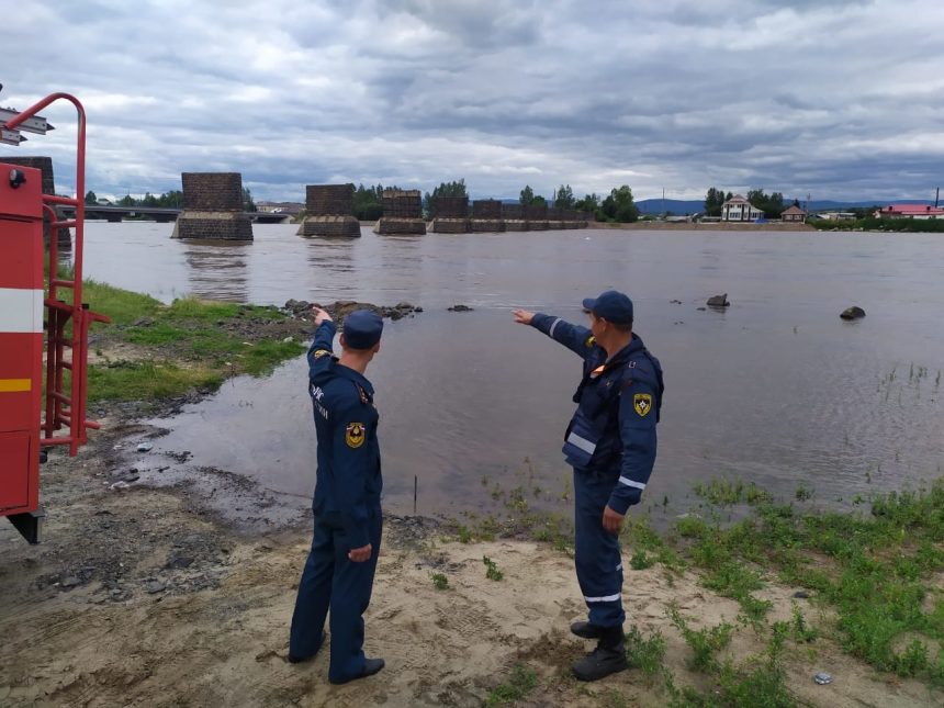 МЧС направило опергруппы в Нижнеудинский и Усольский районы из-за подъема воды в реках
