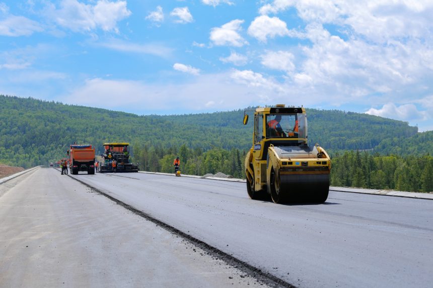 Продолжается строительство объездной дороги рядом с Усольем-Сибирским