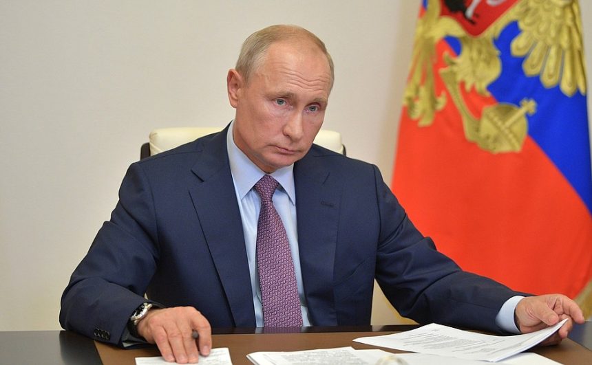 Путин поддержал присвоение Иркутску звания "Город трудовой доблести"