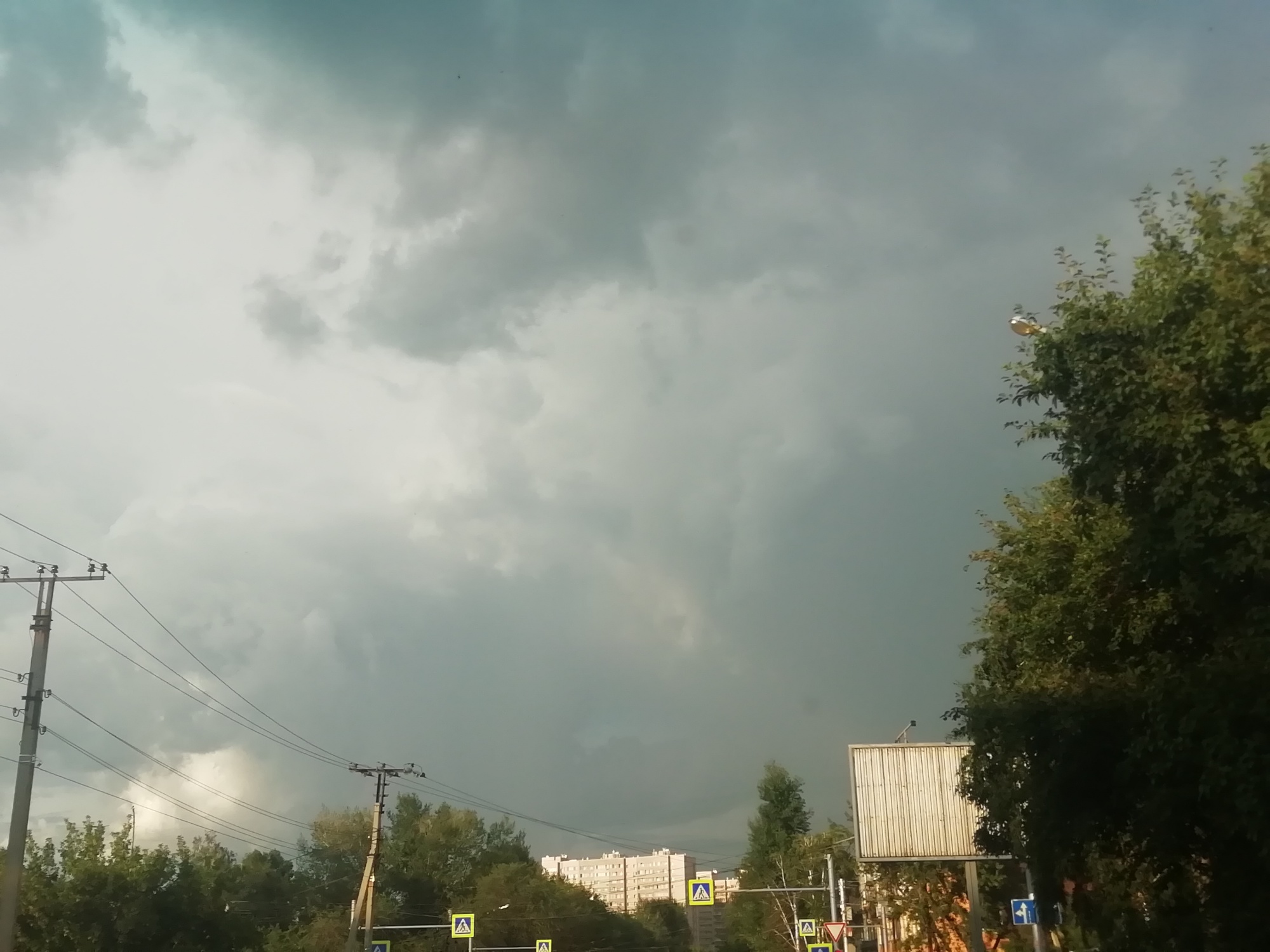 Сильный ветер и грозы прогнозируют в Иркутской области 22 и 23 июля