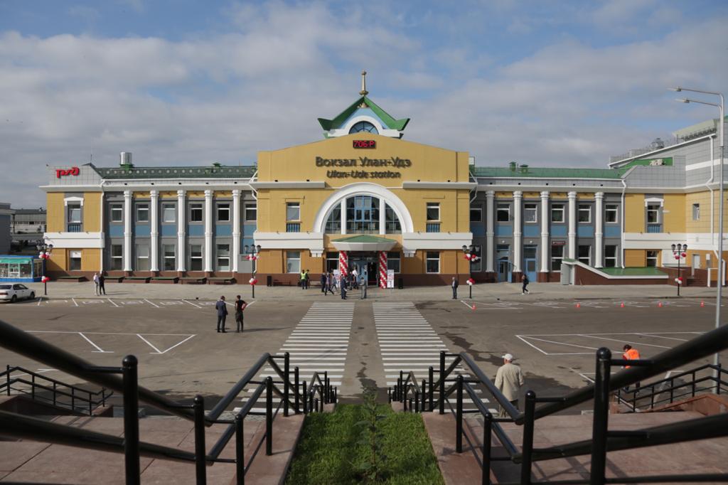Железнодорожный вокзал в Улан-Удэ открылся после реконструкции