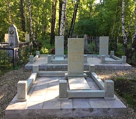 16 памятников участникам ВОВ восстановили в Иркутске