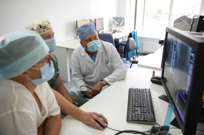 Прием пациентов с сердечно-сосудистой патологией возобновили в Иркутской областной клинической больнице