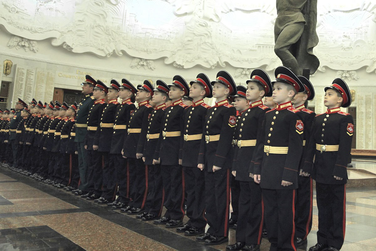 В Иркутске начали готовиться к созданию суворовского училища