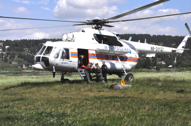 Вертолет Ми-8 вылетел на поиски рыбака в Катангский район