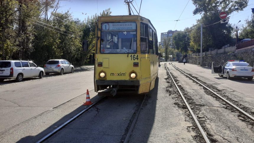 67-летний мужчина попал под трамвай в районе жд вокзала Иркутска