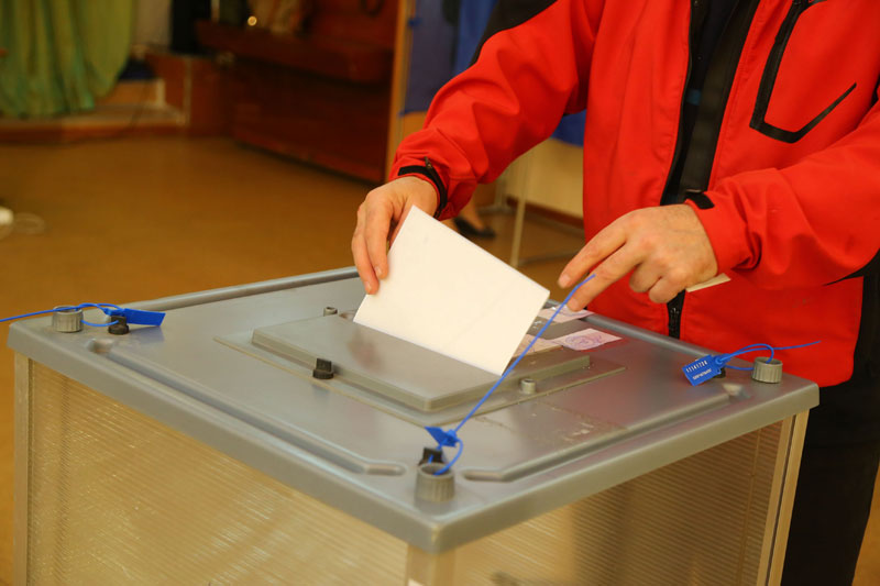 Игорь Кобзев побеждает на выборах главы Иркутской области после обработки 95% протоколов