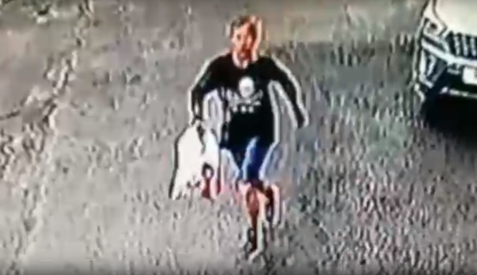 Молодой человек выхватил у пенсионера пакет с документами и банковскими картами в Иркутске