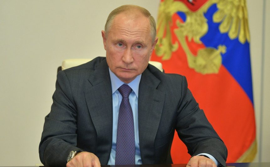 Путин поручил полностью запретить экспорт необработанной древесины