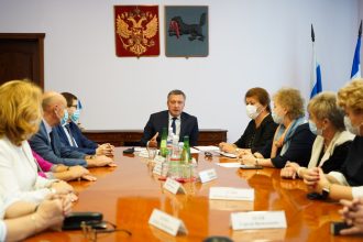 Родительские собрания в школах Приангарья будут проводить дистанционно и с участием медиков
