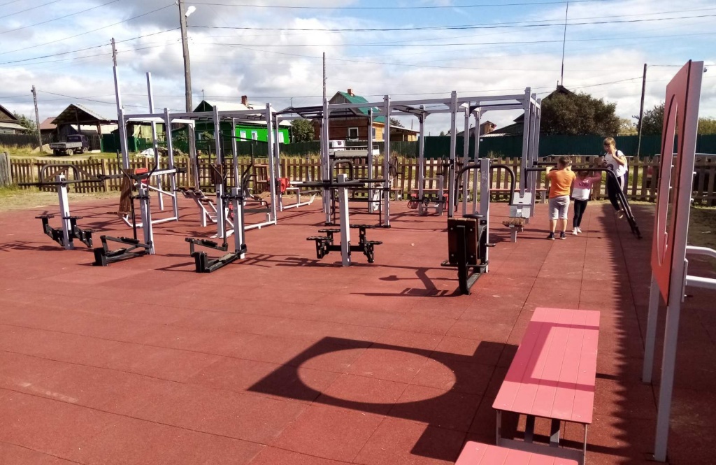 В 13 поселениях Приангарья установили малые спортивные площадки