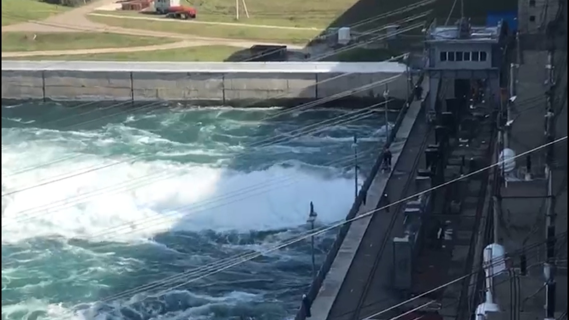 Вопрос изменения режима сброса воды Иркутской ГЭС рассматривают из-за повышения водности Байкала
