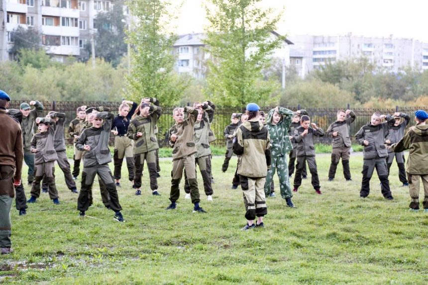Воспитанники военно-патриотического центра «Вымпел-Байкал» получили 40 комплектов формы