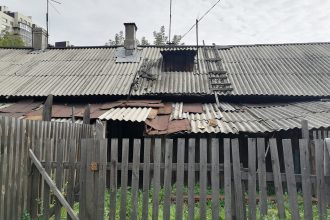 Жильцы старинного дома по улице Бабушкина в Иркутске 4 года ждут переселения