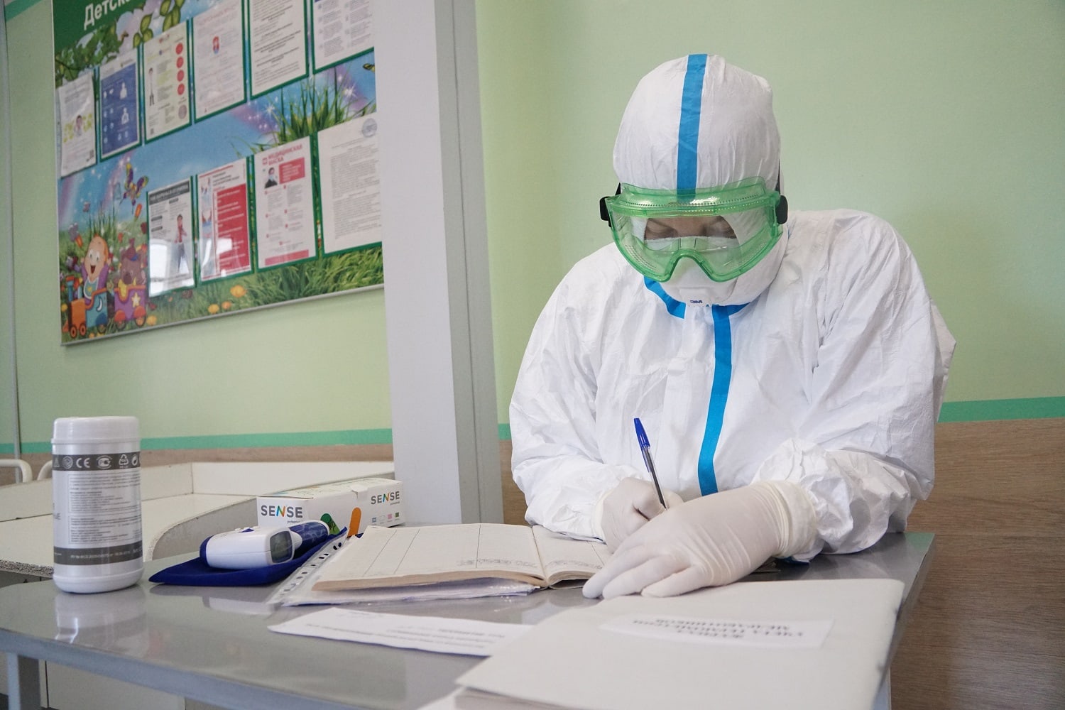 208 случаев COVID выявили в Иркутской области за сутки. Всего - 22,9 тысячи