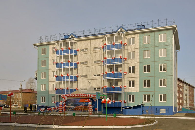 Ключи от новых квартир в Тулуне получили 20 работников социальной сферы