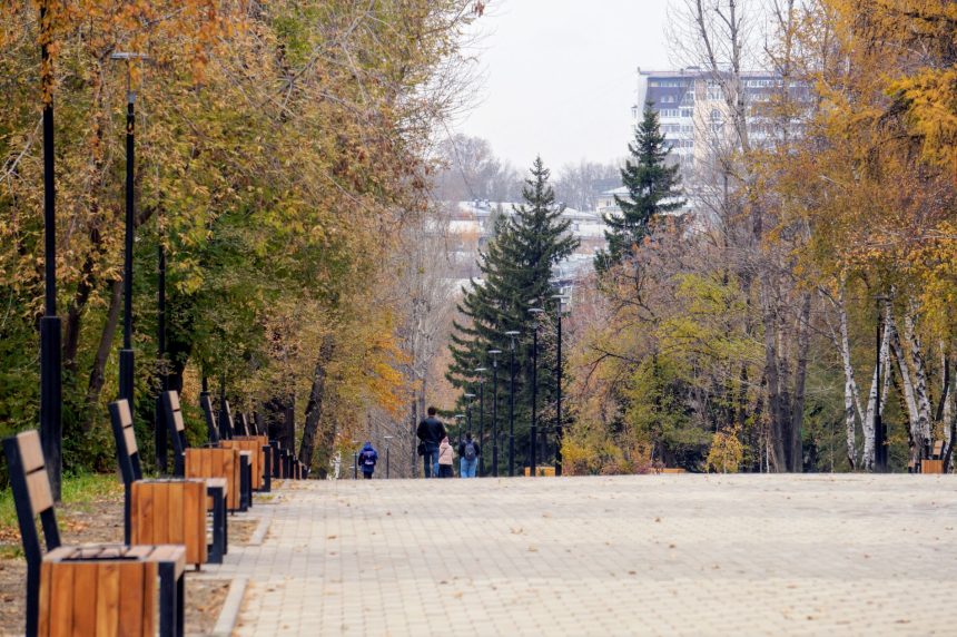 Обновленные Лисихинский парк и берег Ушаковки в Иркутске. Фото