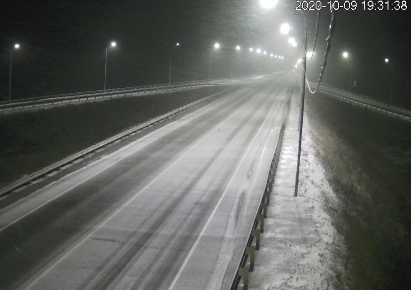 В Шелеховском районе ввели ограничения на трассе Р-258 из-за снега