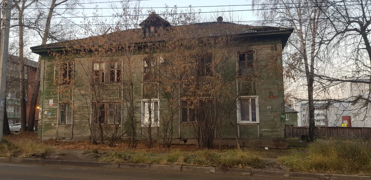 Женщина погибла на пожаре в жилом доме на улице Мухиной в Иркутске