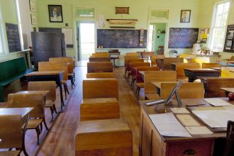 43 преподавателя допобразования получат премии губернатора Иркутской области