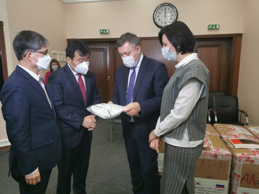 Корея собрала гуманитарную помощь иркутским медикам