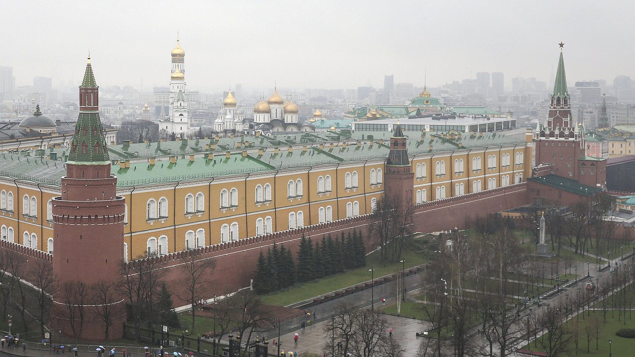 Путин назначил пять новых министров и вице-премьера правительства РФ
