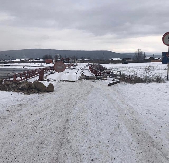 Режим ЧС введен в трех МО Жигаловского района из-за угрозы срыва наплавного моста