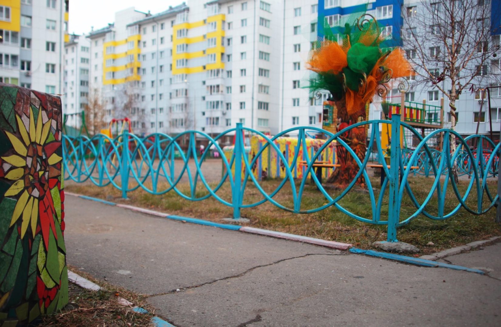 Улицы Иркутска: сказочный двор