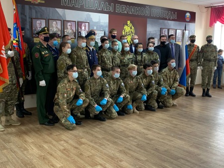 Больше 50 школьников приняли присягу курсантов в иркутском "Патриоте"