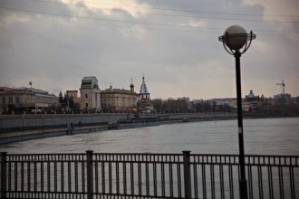 Девочка 13 лет упала с Глазковского моста в Иркутске и выжила