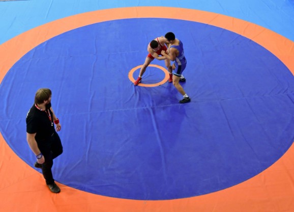 Спортсмен из Иркутска стал бронзовым призером чемпионата СФО по греко-римской борьбе