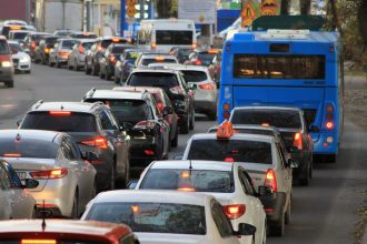 Девятибалльные пробки парализовали движение в Иркутске