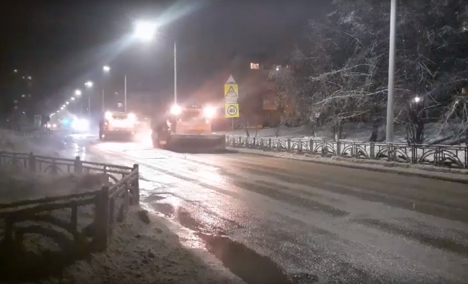 Движение по улице Мира в Иркутске восстановили после коммунальной аварии 