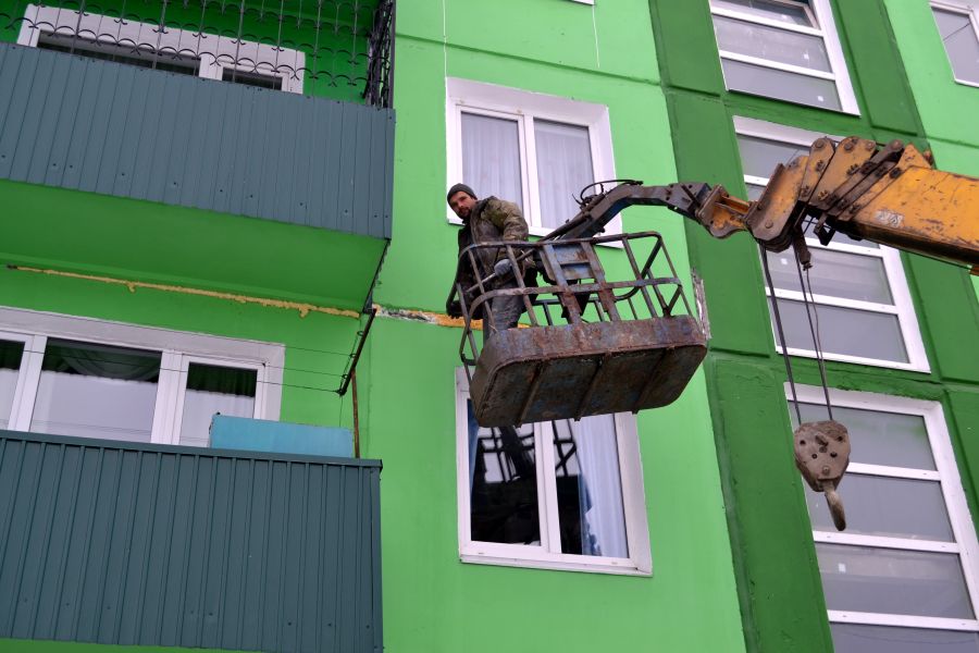 Подрядчики устраняют недоделки по капремонту в многоквартирных домах Приангарья