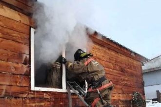 Шестилетняя девочка погибла на пожаре в поселке Шумский