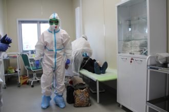 За первую неделю года в Иркутской области коронавирусом заболели полторы тысячи человек