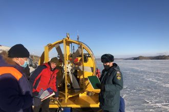 Более тысячи сотрудников межведомственных групп Приангарья обследуют места возможного выезда на лед