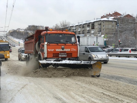 Мэр Иркутска Руслан Болотов ввел повышенный режим готовности из-за снегопада