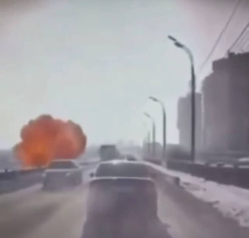 Разрыв газового баллона произошел под мостом на Джамбула в Иркутске