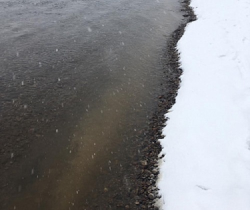 Сброс сточных вод в Ангару в районе Цесовской Набережной выявили в Иркутске