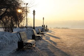 Синоптики прогнозируют ветер и снег на предстоящих выходных в Иркутской области